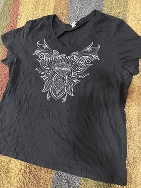 Harley-Davidson Black V-Neck Tee with White Floral Shield Graphic XL